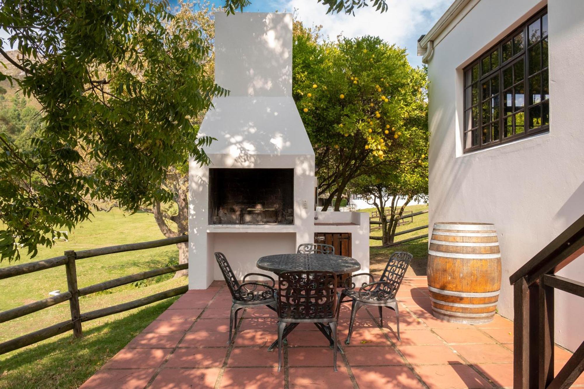 High Season Farm Luxury Cottages Hermanus Buitenkant foto